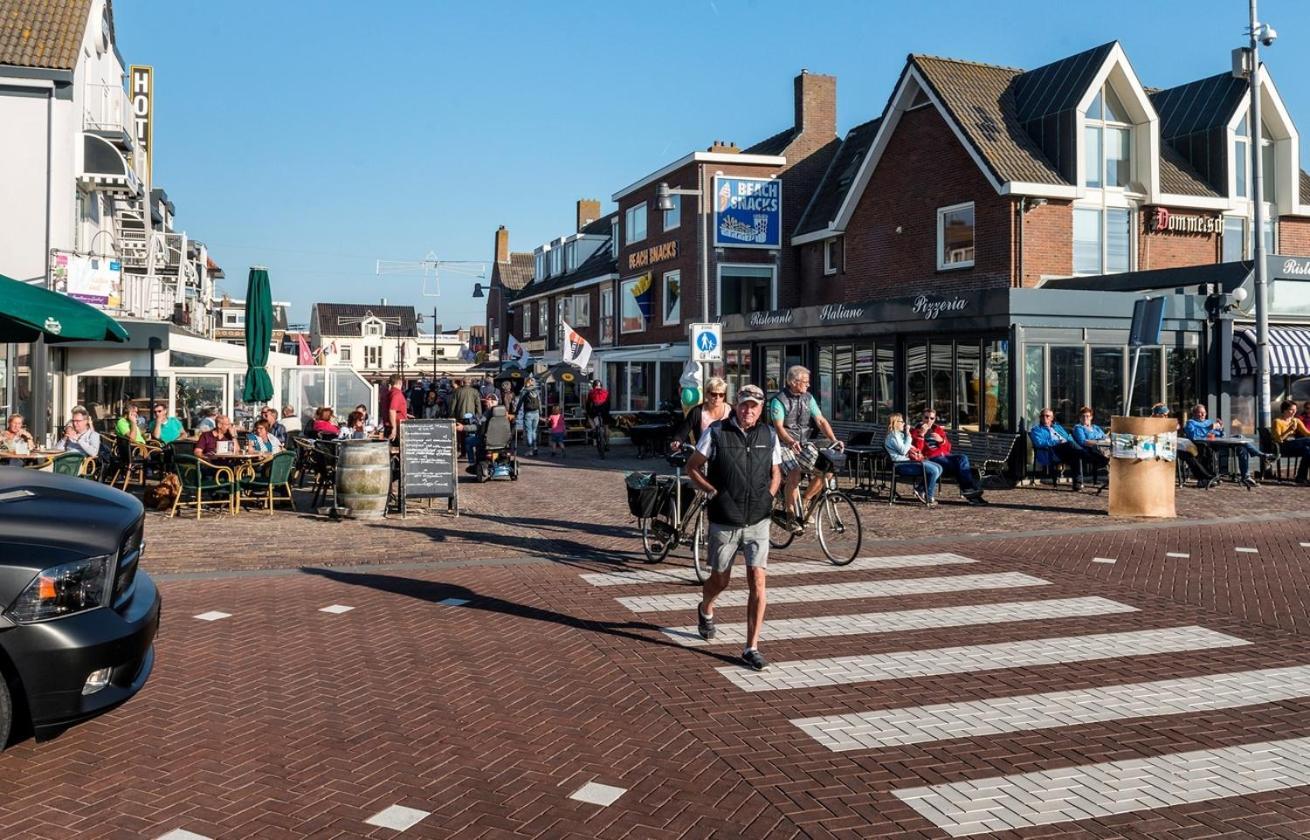 Beach House Met Parkeerplaats In Het Centrum Egmond aan Zee Exterior photo